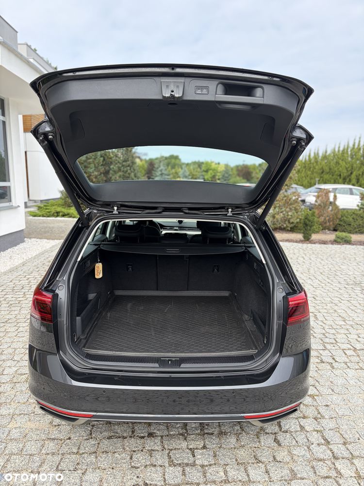 Volkswagen Passat 2.0 TSI Elegance DSG - 8