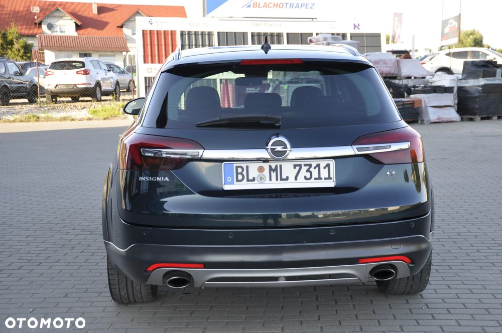 Opel Insignia 2.0 ECOTEC DI Turbo 4x4 Business Innovation - 4