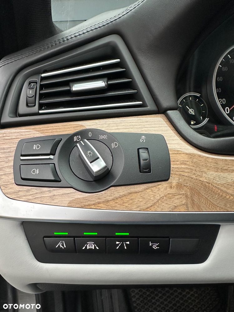 BMW Seria 5 535d xDrive Sport-Aut Luxury Line - 9