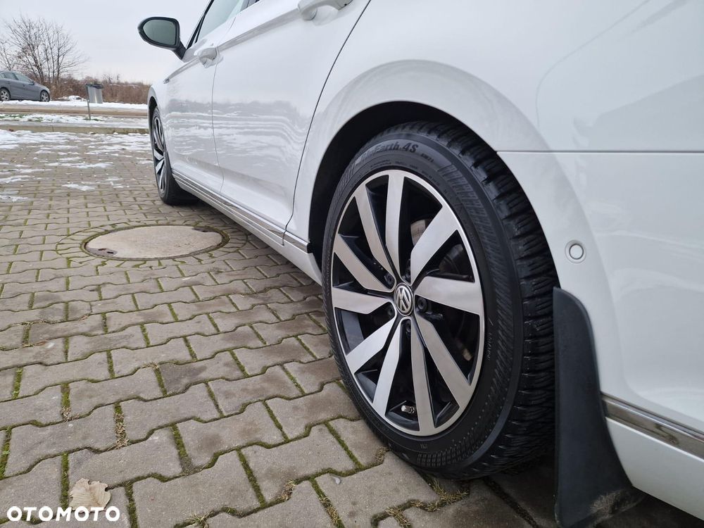 Volkswagen Passat - 14