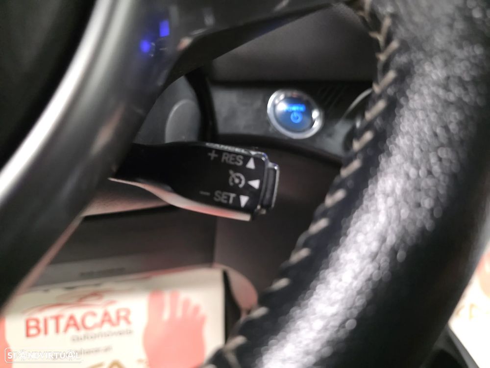 Toyota Yaris 1.5 HSD Comfort+P.Style - 51