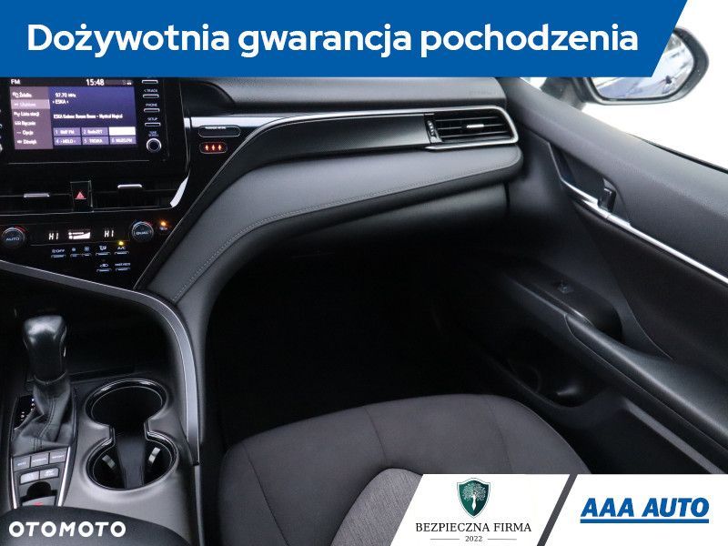 Toyota Camry - 10