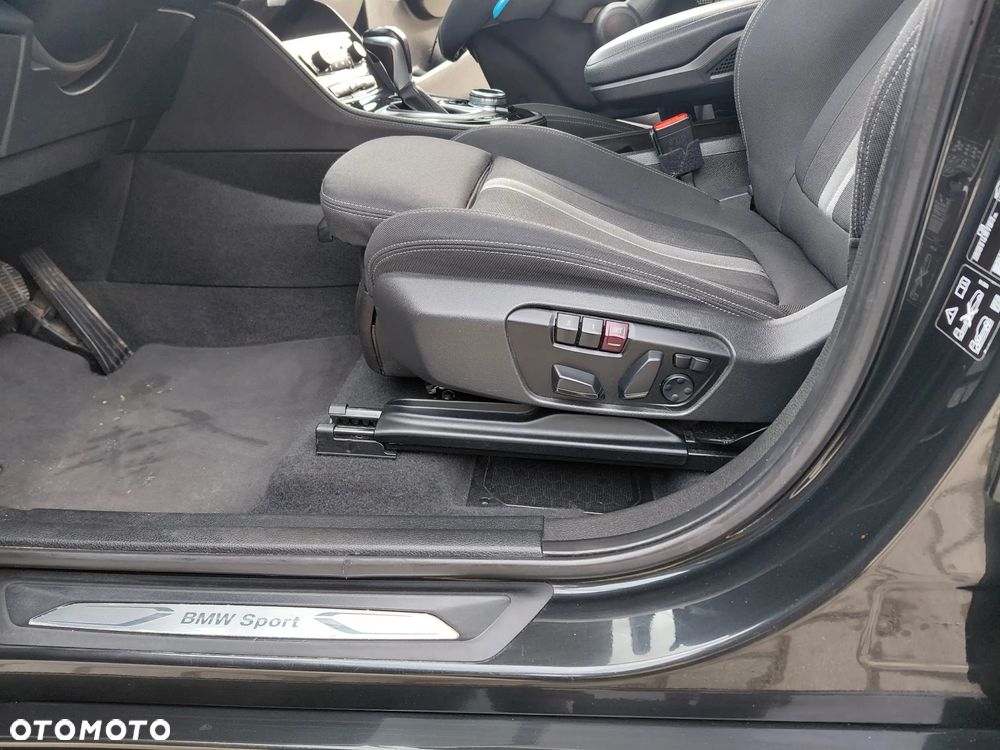 BMW Seria 2 220d xDrive M Sport - 11
