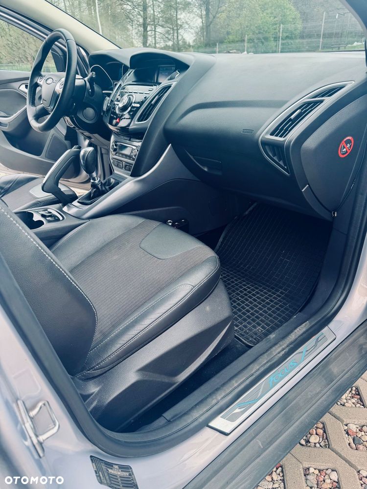 Ford Focus 1.6 EcoBoost Titanium - 16
