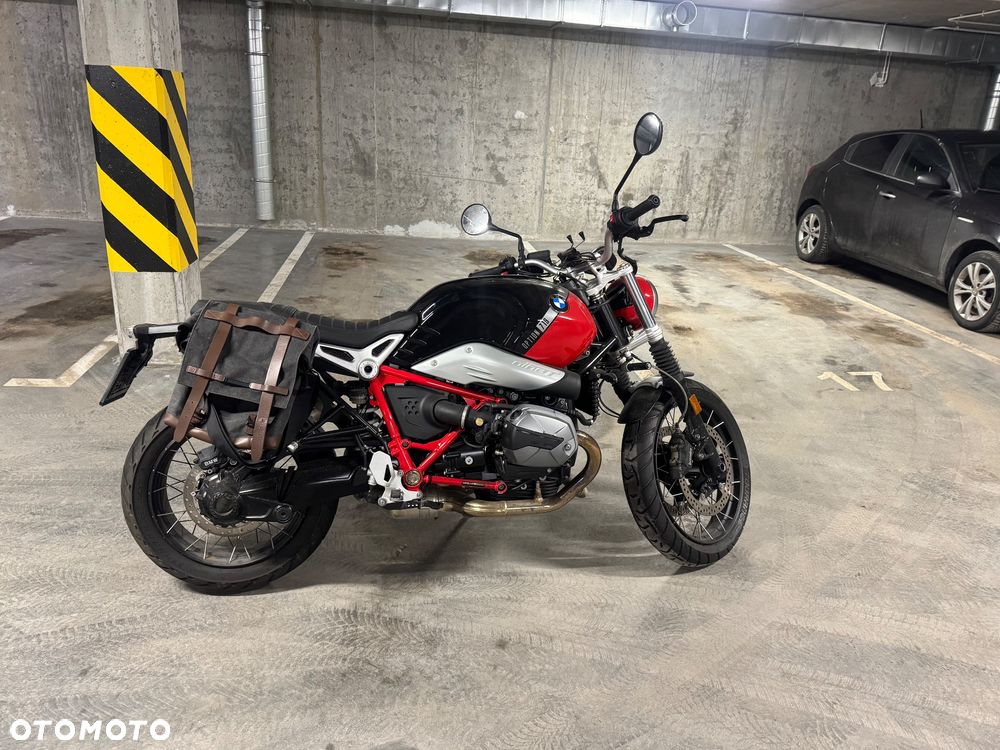 BMW R - 1