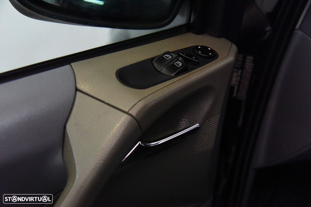 Mercedes-Benz Vito - 29