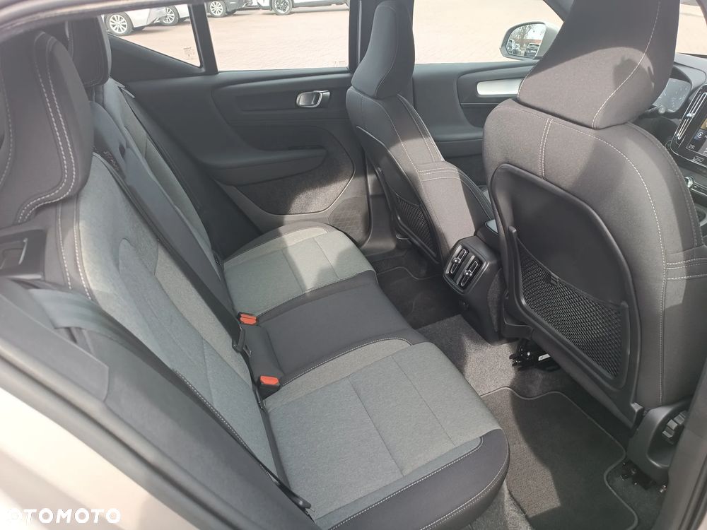 Volvo XC 40 T2 Core - 26