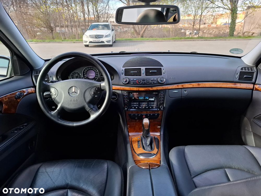 Mercedes-Benz Klasa E - 26