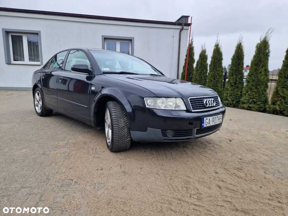 Audi A4 Limousine - 5