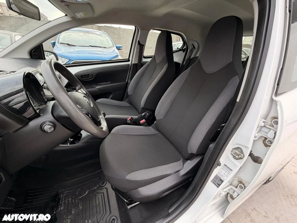 Toyota Aygo 1.0 VVY-I 5 usi X-connect - 12