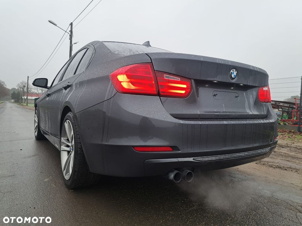 BMW Seria 3 328i xDrive - 10