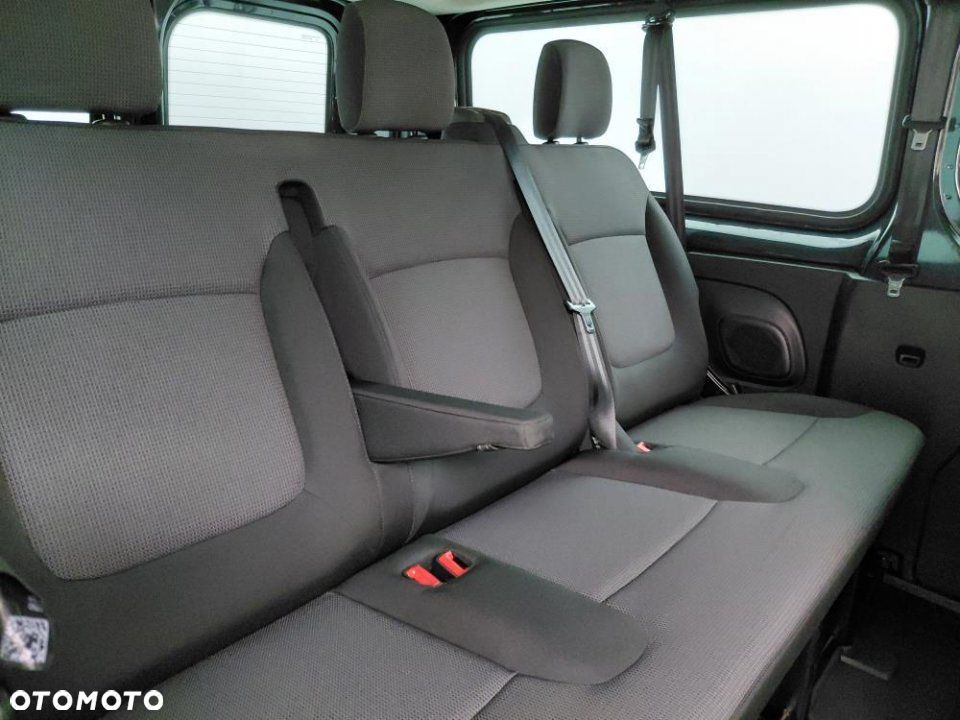 Renault Trafic - 12