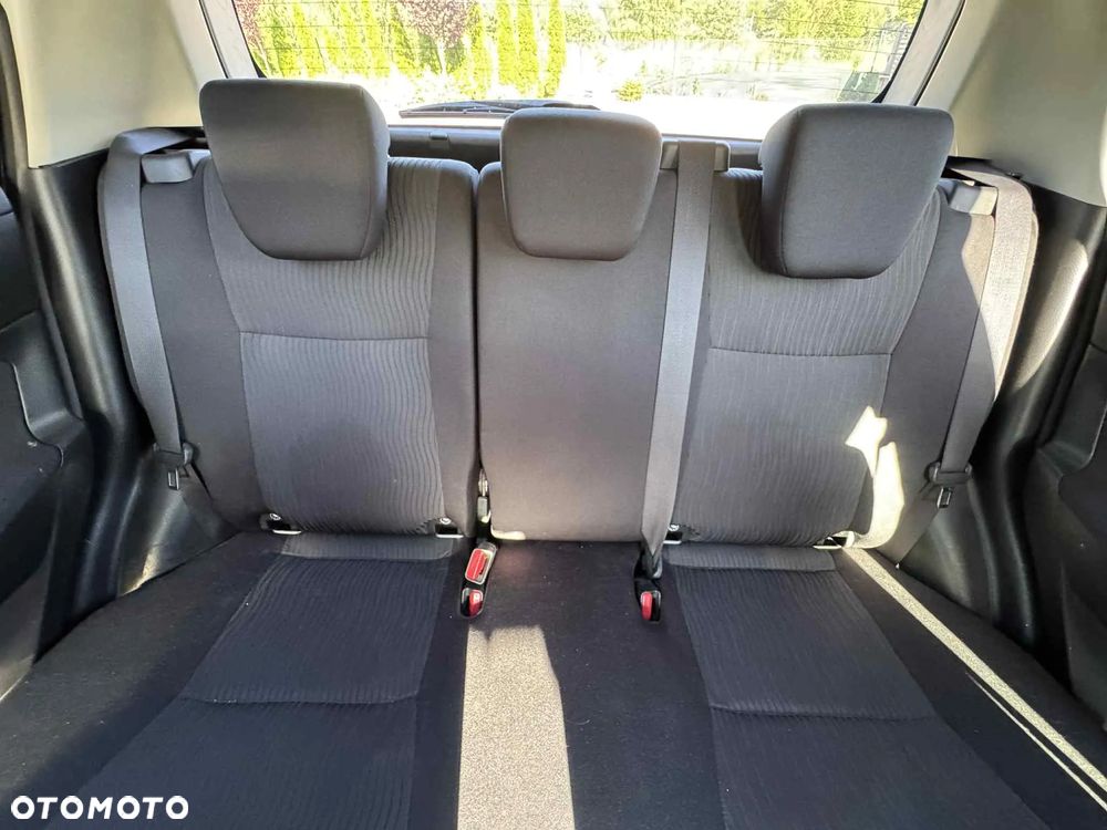 Suzuki Swift - 8
