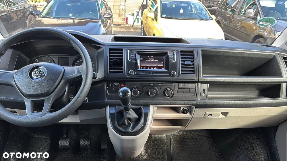 Volkswagen Transporter - 22