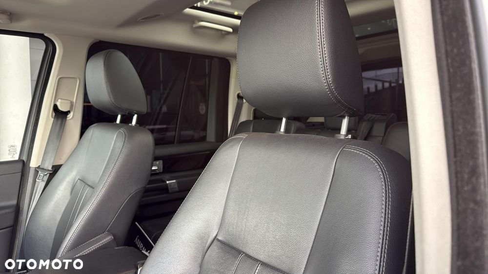 Land Rover Defender - 11