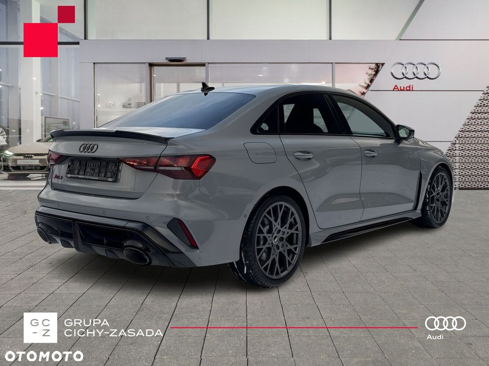 Audi RS3 Limousine - 5