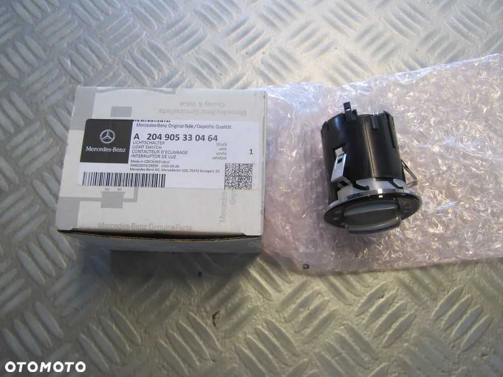 włącznik 2049053304