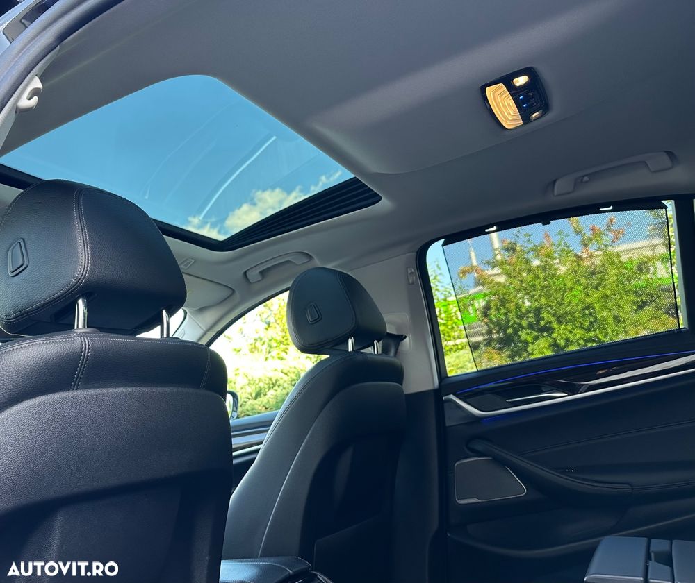 BMW Seria 5 520i AT MHEV - 25