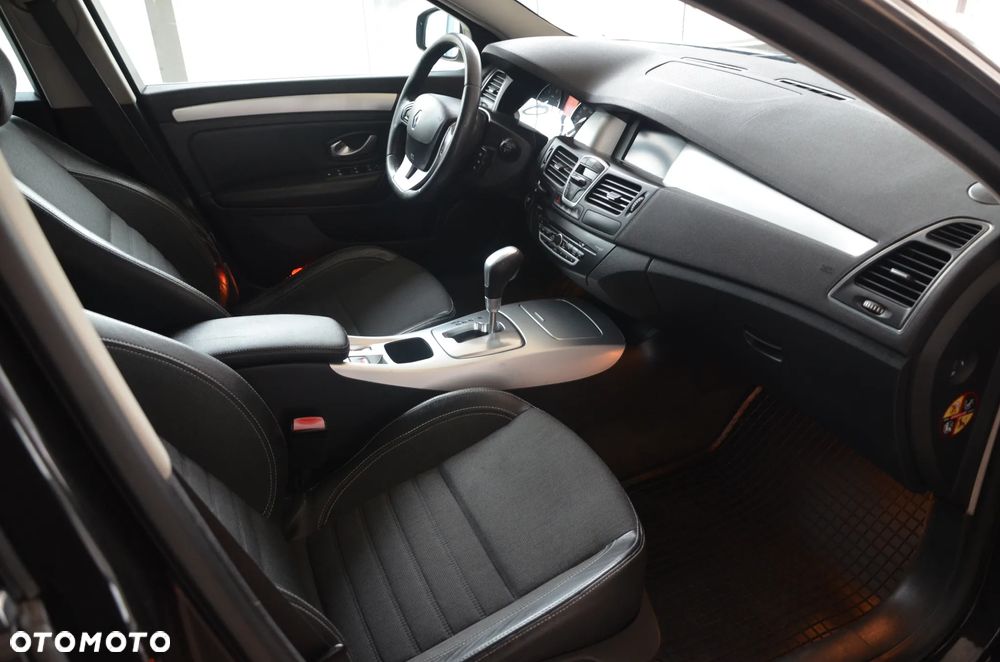 Renault Laguna 2.0 DCi FAP Initiale - 34