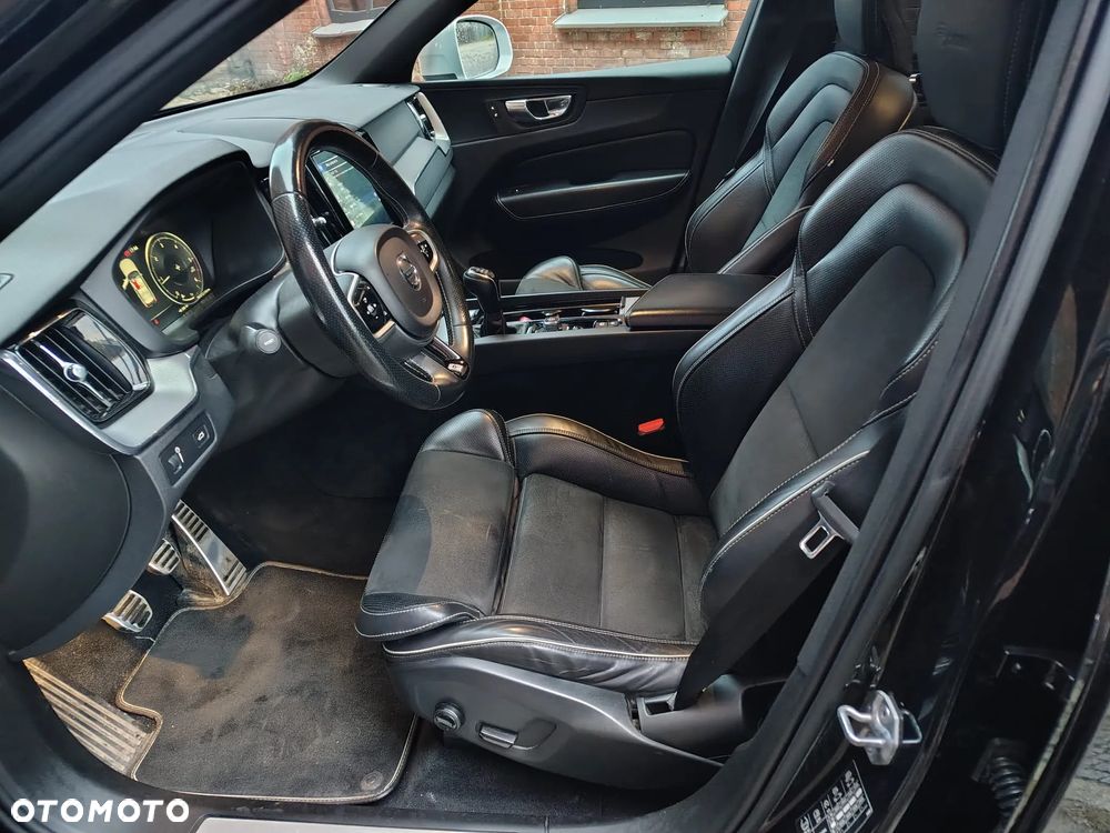 Volvo XC 60 D3 Drive-E R-Design Momentum - 29