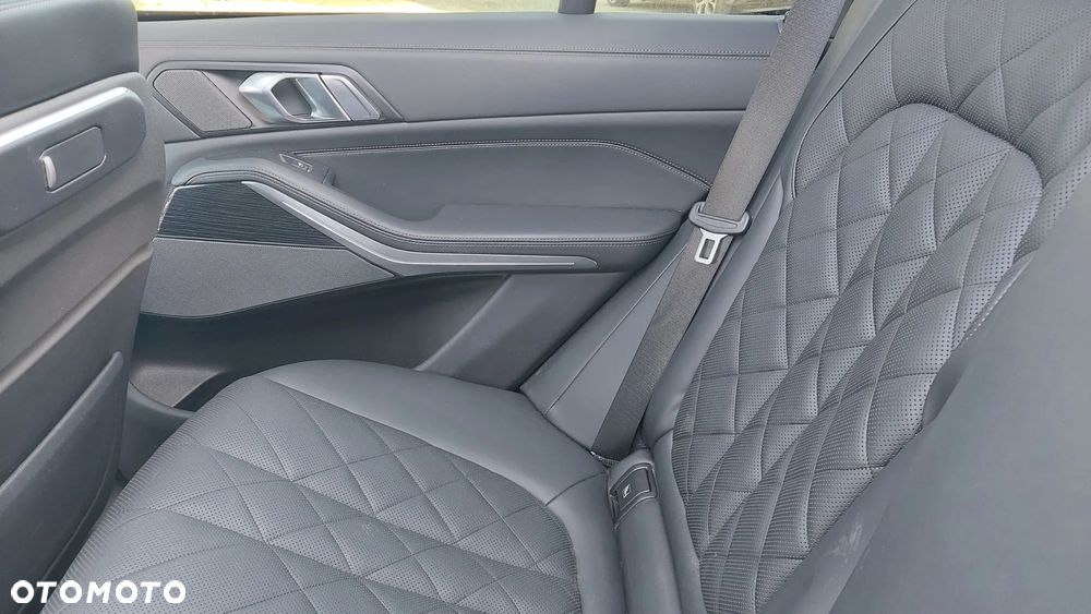 BMW X5 xDrive50e PHEV Individual Edition sport - 26