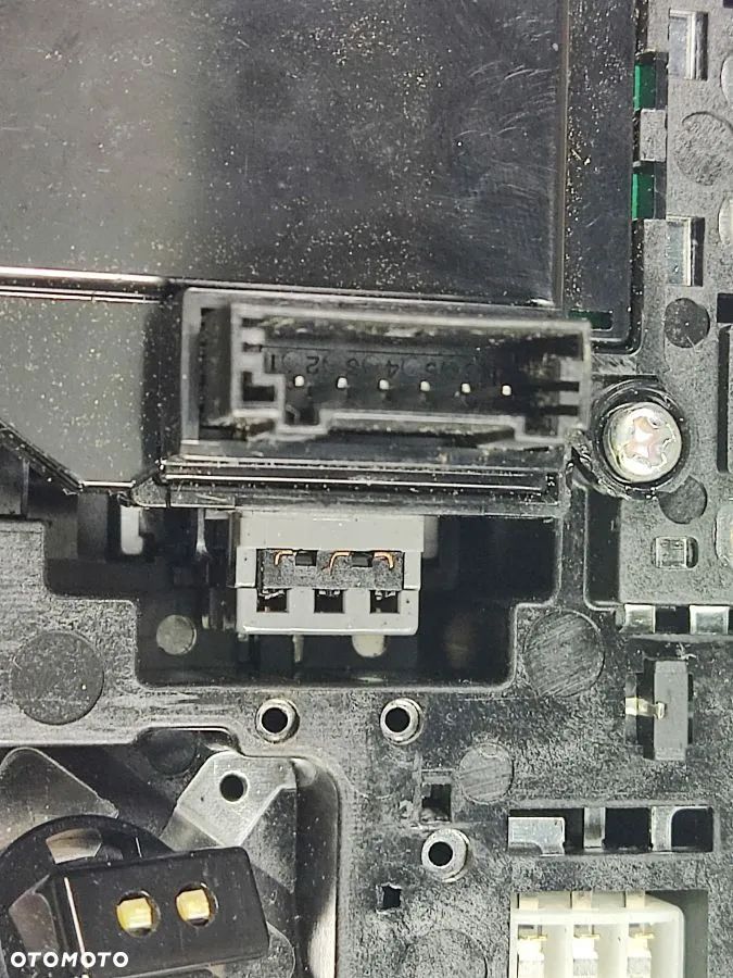 KIA e-NIRO 20-22r Lampka Podsufitki - 6