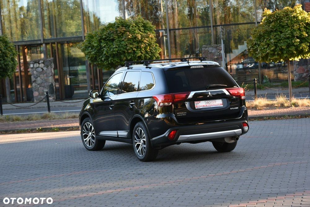 Mitsubishi Outlander 2.0 Instyle Navi 4WD CVT - 5
