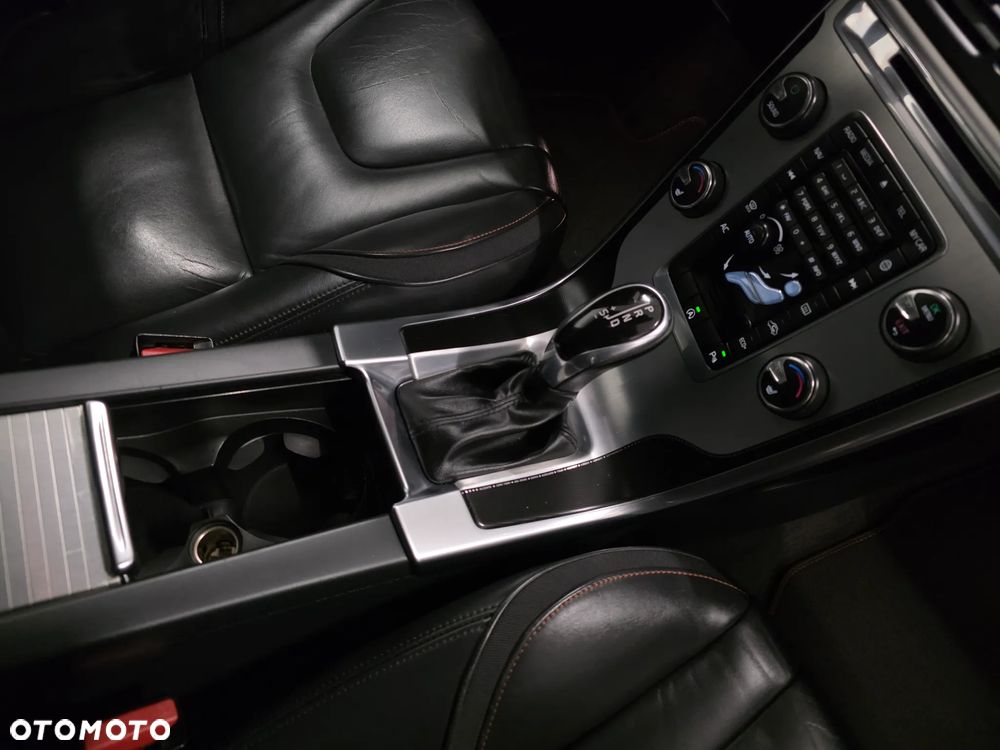 Volvo XC 60 D3 Geartronic Ocean Race - 20