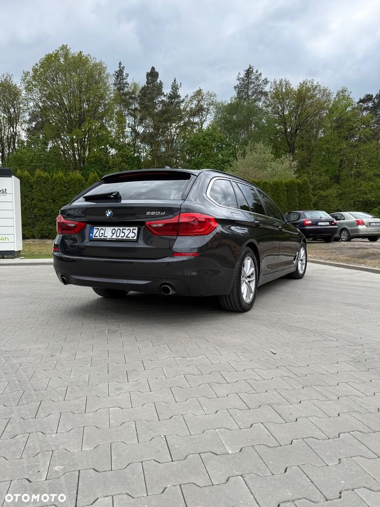 BMW Seria 5 520d - 5
