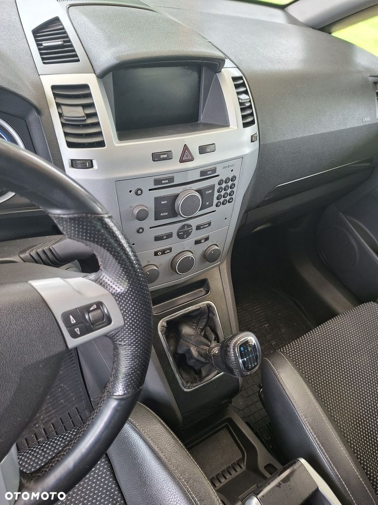 Opel Zafira - 7