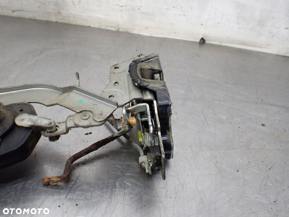 ZAMEK KLAPY BAGAŻNIKA DAIHATSU TERIOS 1.3 - 5