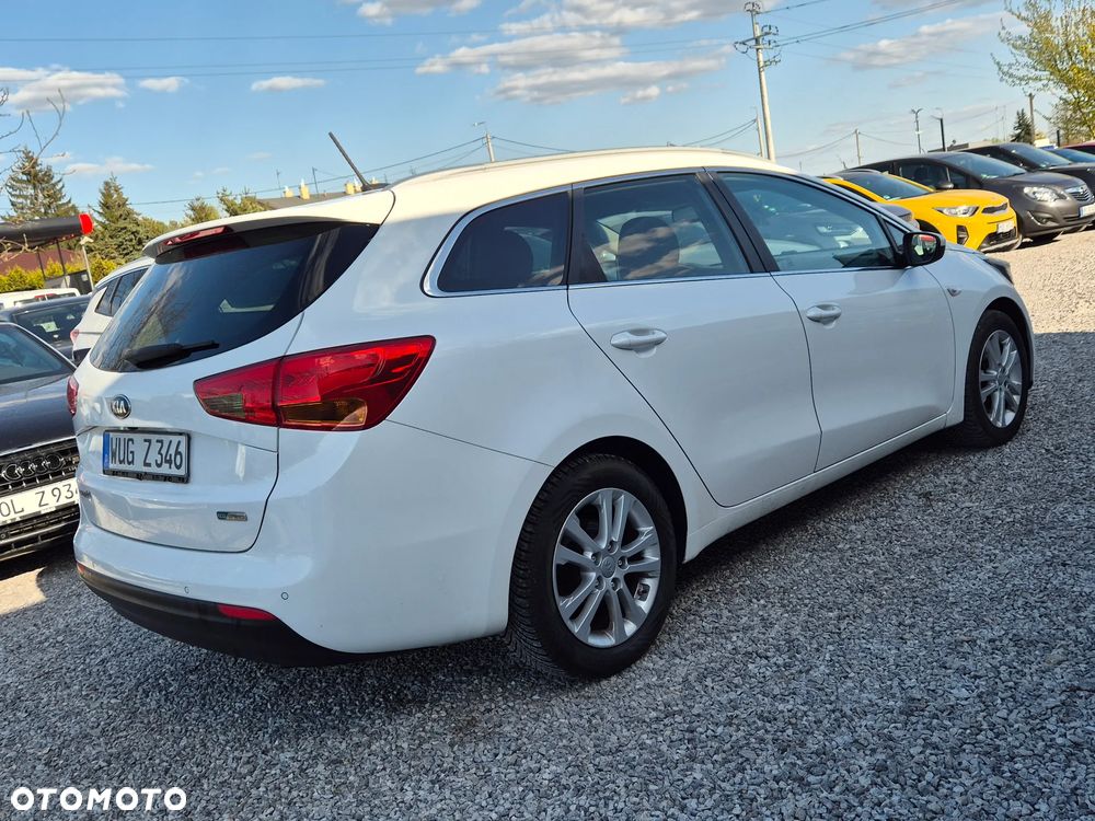 Kia Ceed 1.6 CRDi 128 Platinum Edition - 11