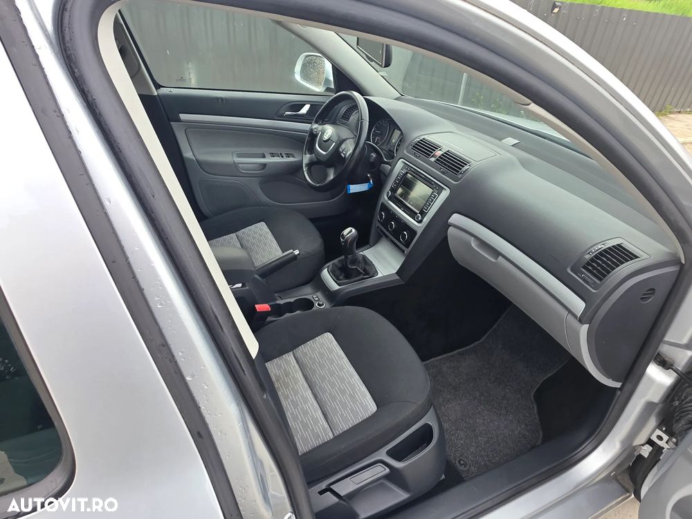 Skoda Octavia 1.6 TDI 4x4 Style - 6