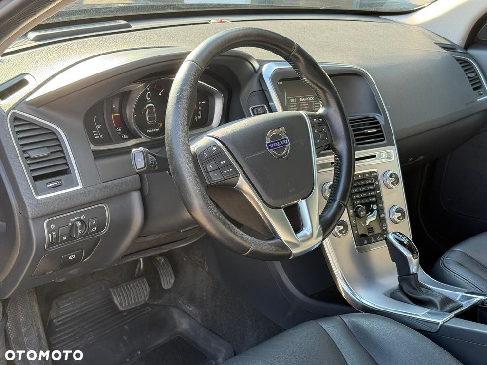 Volvo XC 60 D4 AWD Summum - 9