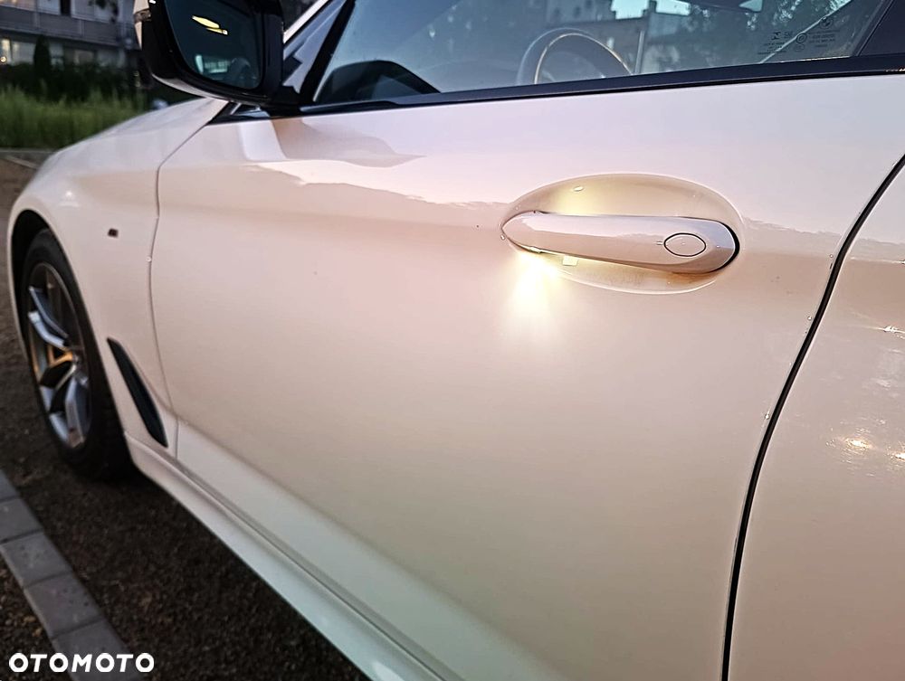 BMW Seria 5 530i GPF xDrive M Sport sport - 32