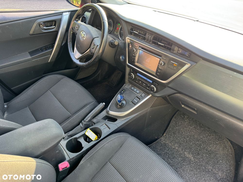 Toyota Auris - 16
