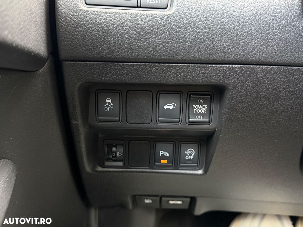 Nissan X-Trail 1.6 dCi ALL-MODE 4x4i N-Connecta - 24