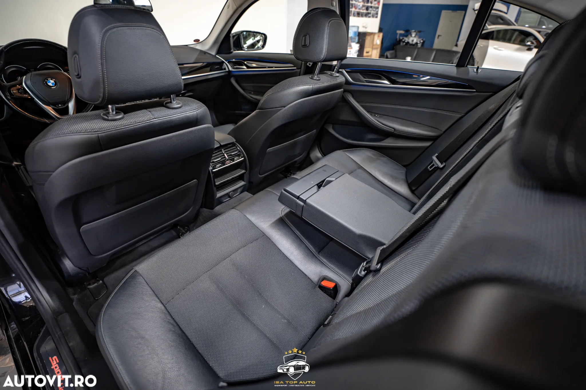 BMW Seria 5 520d AT - 11