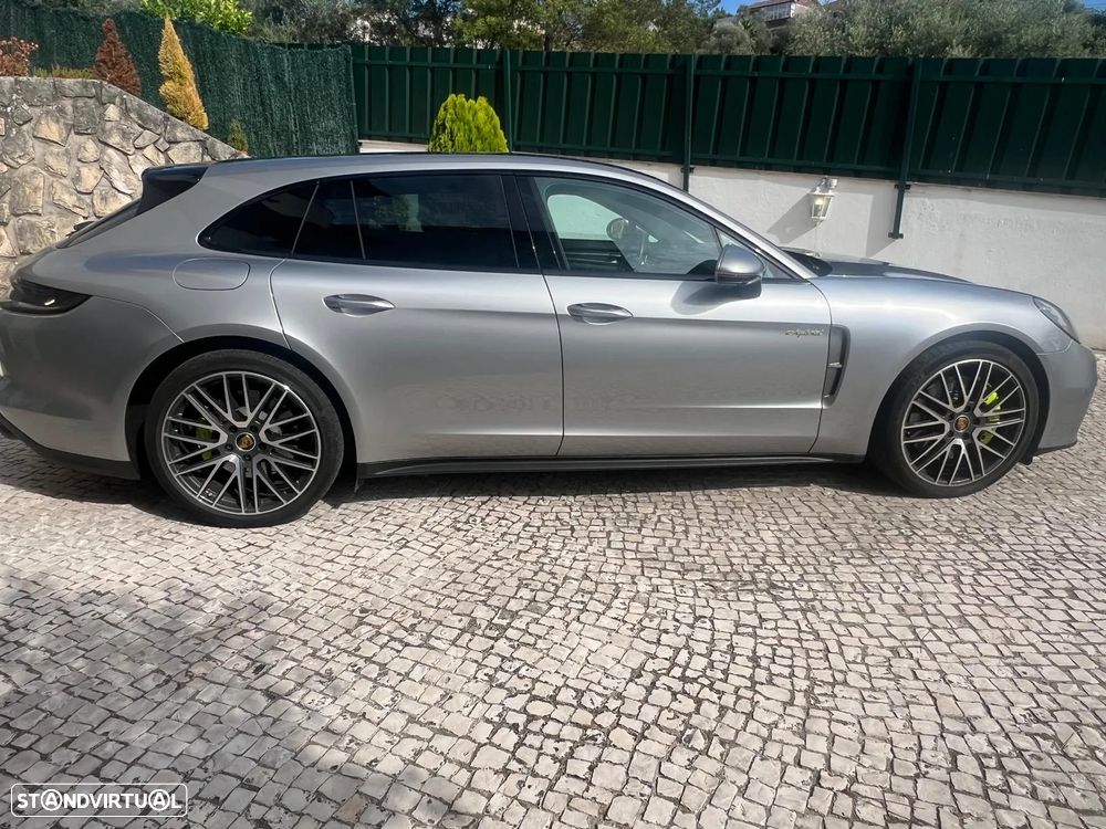 Porsche Panamera Sport Turismo - 1