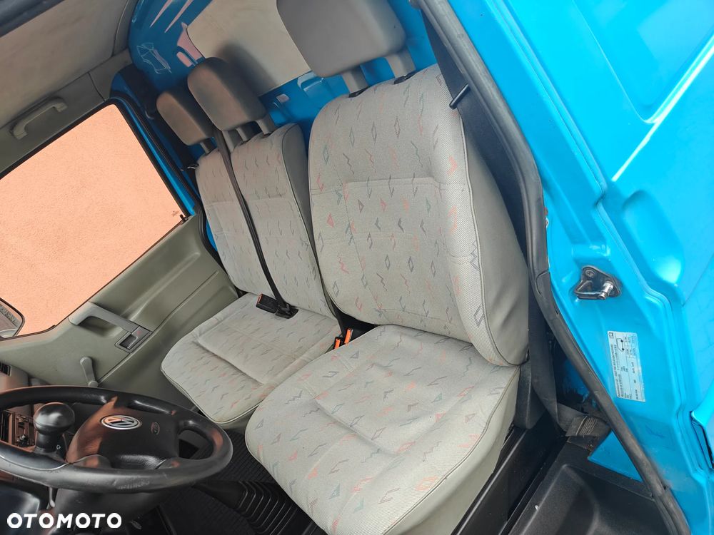 Volkswagen Transporter L - 12