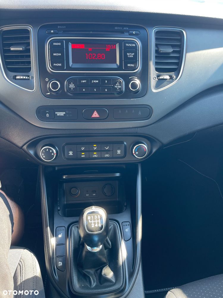 Kia Carens 1.6 GDI Dream Team Edition - 15