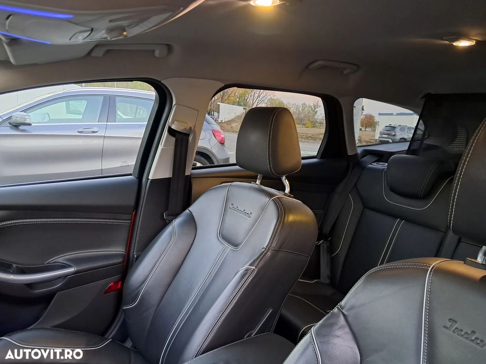 Ford Focus ver-1-6-ecoboost-start--stopp--system-champions-edition - 26