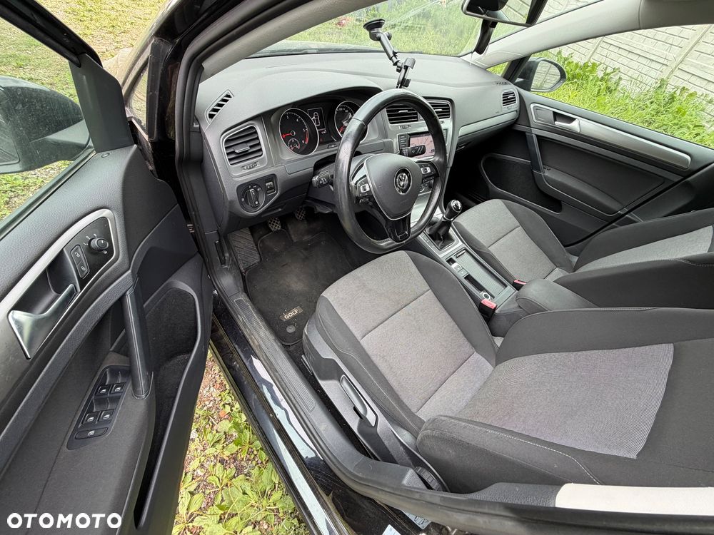 Volkswagen Golf - 13