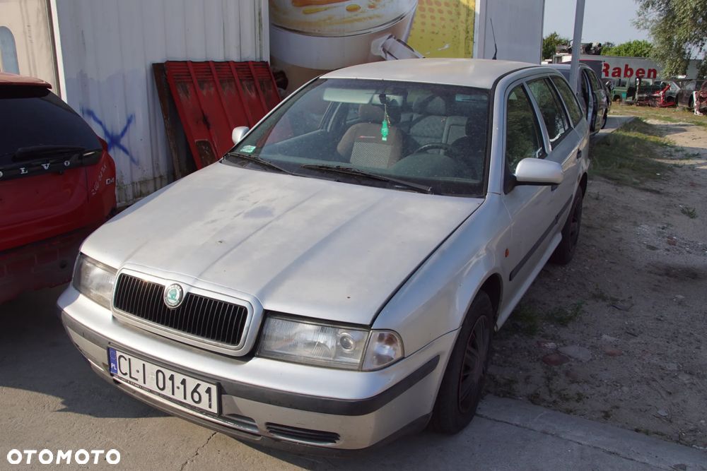 Auto na części - Skoda Octavia I 1.8 T 150 KM AGU ECW L97A 1999R Silnik Skrzynia Drzwi Maska Błotnik Zderzak Lampa Lusterko Klamka Szyba Deska Kokpit Sterownik Moduł Czujnik Licznik Panel Kierownica - 1