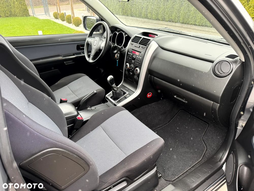 Suzuki Grand Vitara 1.6 - 10