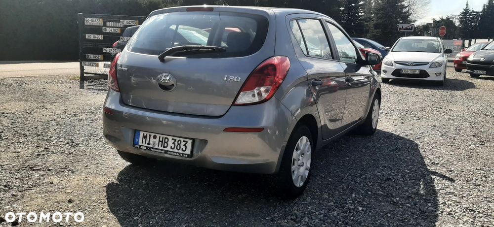 Hyundai i20 - 12
