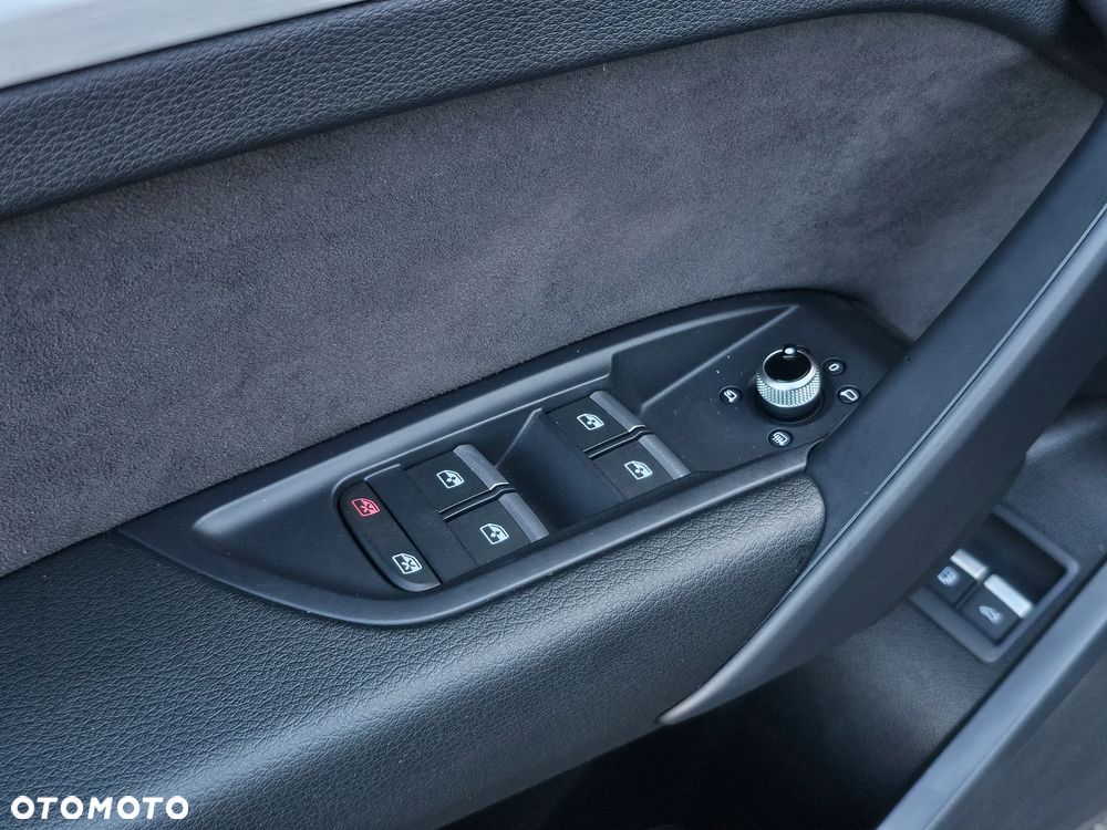 Audi Q5 55 TFSI e Quattro S Line S tronic - 25