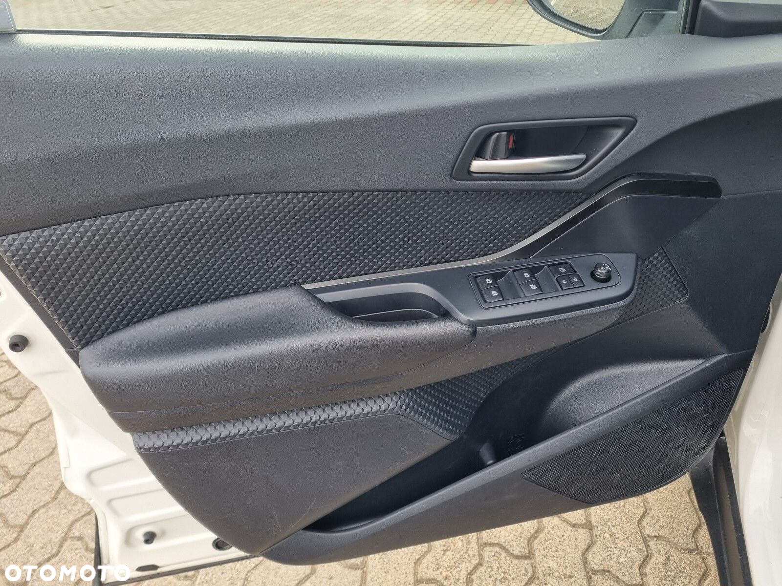 Toyota C-HR - 14