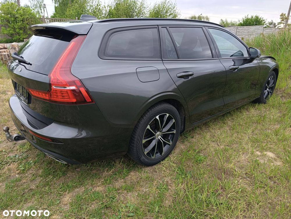 Volvo V60 B3 B Momentum - 4