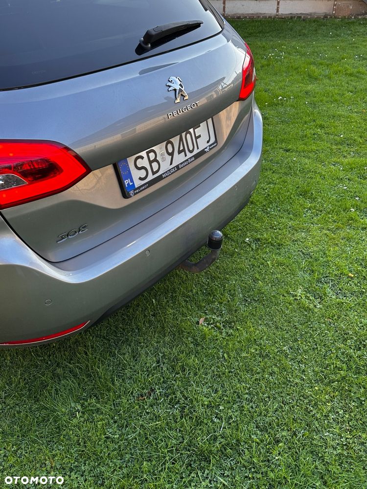 Peugeot 308 - 8